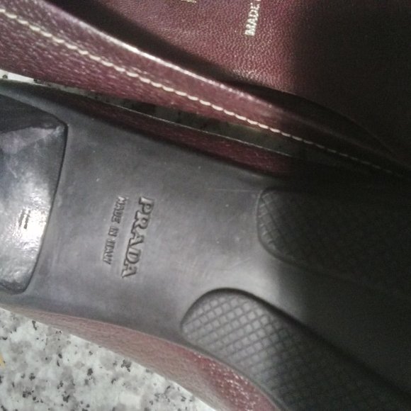 Prada Slip on - Picture 3 of 6